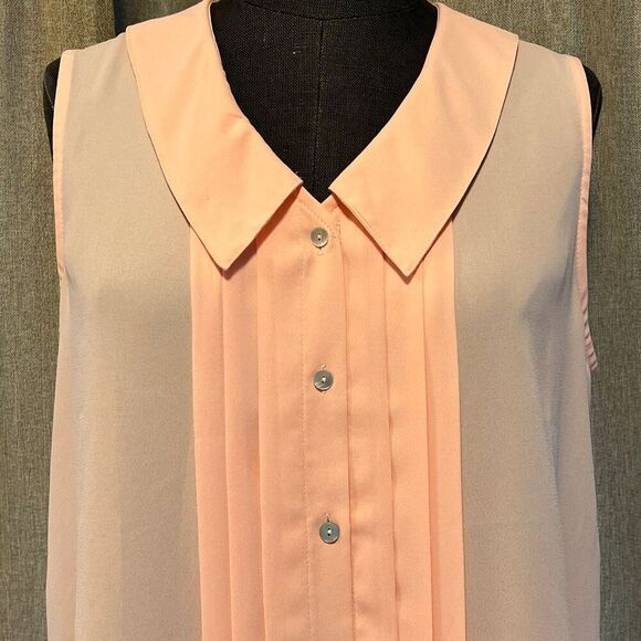 Forever 21 Women's Pink High Low Button Down Pleated Sleeveless Blouse - Picture 2 of 7